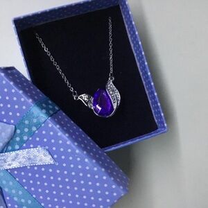 Elegant Purple Pendant Necklace